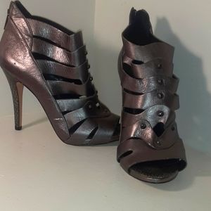 White House Black Market size 9